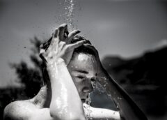 Shower in the morning or in the evening: Which is really better?
