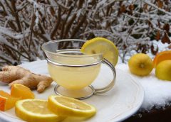 The Healing and Cleansing Effects of Lemon Juice