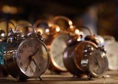 When will the clocks change to winter time?