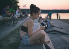 Always available – Austrians stressed by cell phones