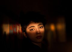 Does a Look Really Say More Than a Thousand Words?