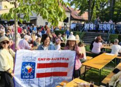 Thanksgiving Feast Brings Leopoldau Community Together