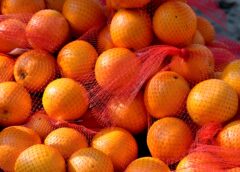 Supermarket Trick Revealed: Why Oranges Are Almost Always Sold in Red Netting